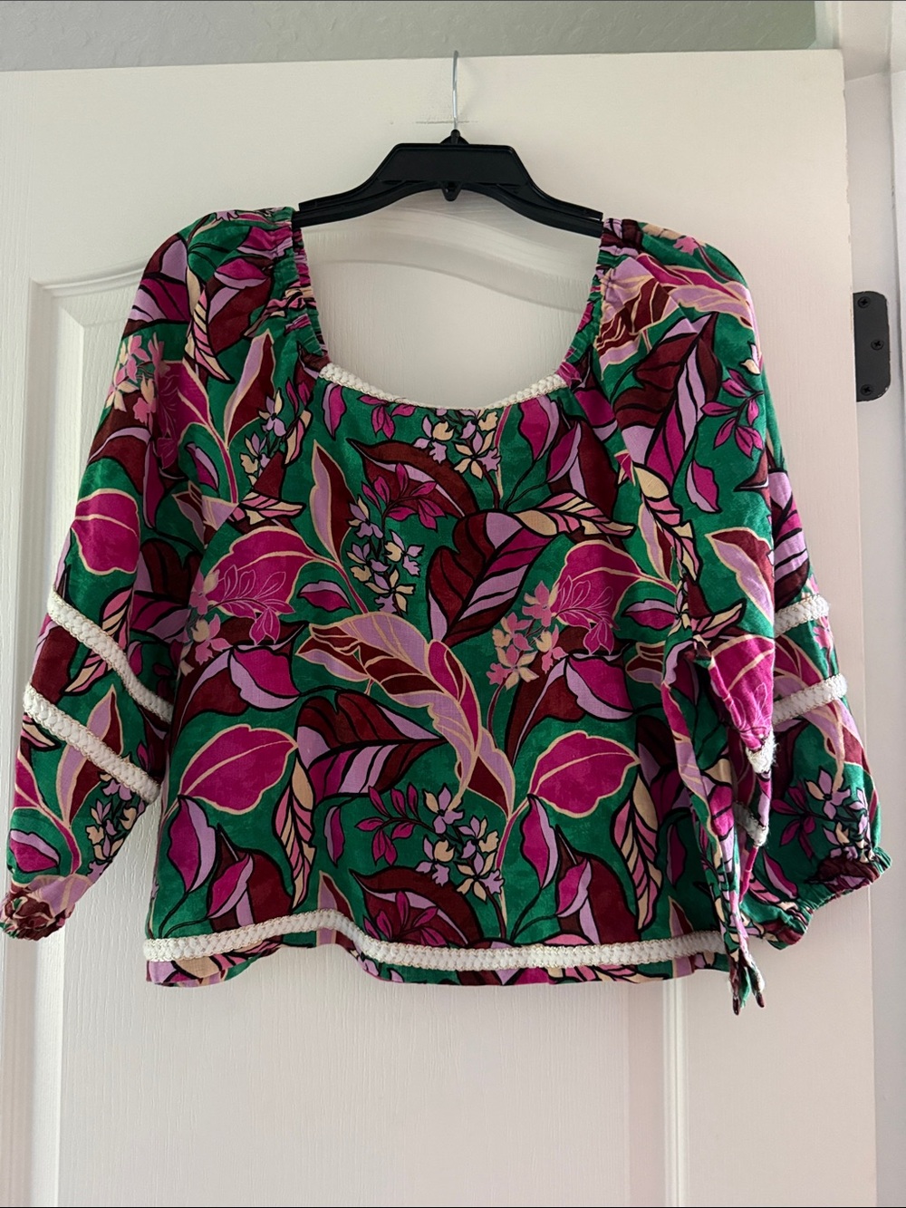 Cynthia Rowley Floral Scoop-Neck Puff Sleeve Blouse in Pink & Green